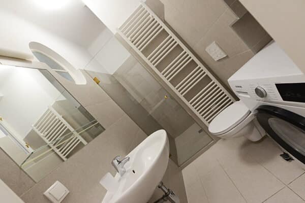 6_T9_(16)_Web 6_T9_(16)_Web